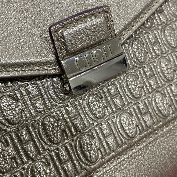 👜Carolina Herrera cross body súper good condition👜 - Picture 2 of 16